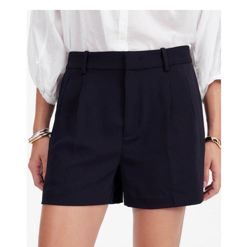 Madewell Women's Crepe Easy
Pleated Trouser Shorts NU663 Jet Black NWT